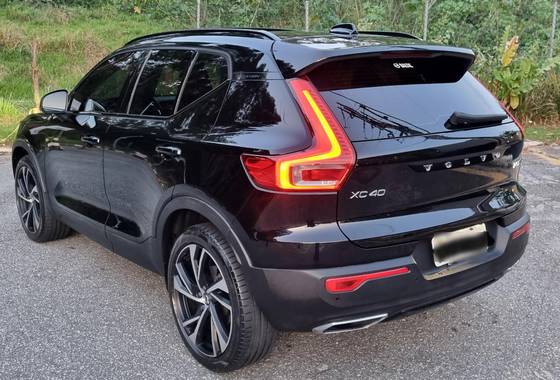 VOLVO XC40 2.0 T5 GASOLINA R-DESIGN AWD GEARTRONIC VOLVO XC40 2.0 T5 GASOLINA R-DESIGN AWD GEARTRONIC